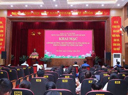XÃ VÂN ĐÌNH KHAI GIẢNG LỚP TẬP HUẤN CÔNG TÁC ĐỘI VÀ BỒI DƯỠNG NGHIỆP VỤ PHONG TRÀO THIẾU NHI NĂM 2026