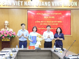Đảng ủy phường Xuân Phương tổ chức Hội nghị công bố và trao quyết định bổ nhiệm lại Hiệu trưởng Trường THCS Nam Từ Liêm