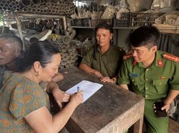 Xã Trần Phú tiếp tục ra quân tuyên truyền, ký cam kết bảo đảm trật tự đô thị, an toàn giao thông trên tuyến đường liên xã khu vực chợ Gốm (Hữu Văn cũ)