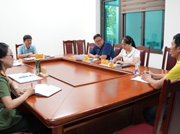 Đồng chí Chủ tịch UBND xã Nguyễn Huy Hoàng chủ trì phiên tiếp công dân, tập trung giải quyết vướng mắc về đất đai