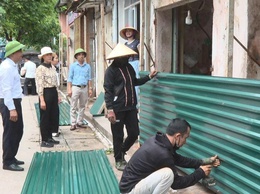 Phúc Thọ quyết liệt xử lý vi phạm trật tự đô thị tại chợ Me, trả lại hành lang giao thông thông thoáng cho nhân dân
