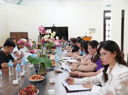 Họp Ban chủ nhiệm câu lạc bộ văn nghệ xã Hồng Vân