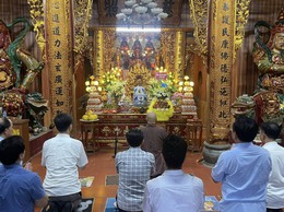 Lãnh đạo xã Ứng Thiên dâng hương, chúc mừng Đại lễ Phật đản Phật lịch 2570 – Dương lịch 2026