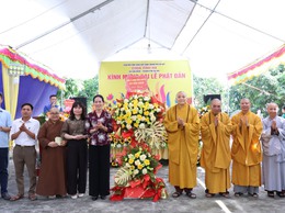 ĐẢNG ỦY - HĐND - UBND XÃ VÂN ĐÌNH DỰ, CHÚC MỪNG ĐẠI LỄ PHẬT ĐẢN PHẬT LỊCH 2570 TẠI CHÙA VĨNH PHÚC