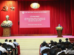 Đội ngũ cán bộ xã Phú Nghĩa tham gia Lớp bồi dưỡng nâng cao năng lực, xử lý tình huống thực tiễn 