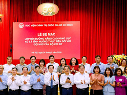 Bế mạc Lớp bồi dưỡng nâng cao năng lực xử lý tình huống thực tiễn đối với đội ngũ cán bộ cơ sở.
