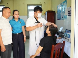 Truyền thông, tư vấn và chăm sóc sức khỏe cho cán bộ, đoàn viên, người lao động
