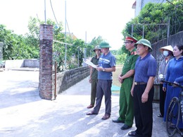 Vân Đình công bố quyết định cưỡng chế buộc thực hiện biện pháp khắc phục hậu quả vi phạm đất đai