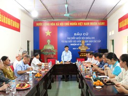 Đoàn khảo sát Ban Kinh tế - Ngân sách HĐND xã Hòa Lạc đã triển khai khảo sát tình hình phát triển kinh tế - xã hội tại các thôn