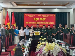 PHƯỜNG LÁNG, THÀNH PHỐ HÀ NỘI TỔ CHỨC ĐOÀN THĂM, ĐỘNG VIÊN CHIẾN SĨ MỚI NHẬP NGŨ NĂM 2026 BẢO ĐẢM TRANG TRỌNG, CHU ĐÁO, AN TOÀN TUYỆT ĐỐI