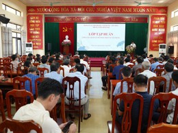 Tập huấn công tác quản lý đất đai, trật tự xây dựng cho các xã Tam Hưng, Dân Hòa