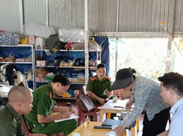 Đoàn kiểm tra liên ngành của UBND xã Hòa Lạc đã tổ chức kiểm tra công tác phòng cháy, chữa cháy và cứu nạn, cứu hộ tại thôn 1 