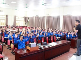 Bồi dưỡng lý luận chính trị và và nghiệp vụ công tác đoàn cho đội ngũ Bí thư Chi đoàn khu dân cư.