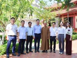 Lãnh đạo xã Đại Xuyên thăm, chúc mừng các cơ sở Phật giáo nhân dịp Đại lễ Phật đản năm 2026
