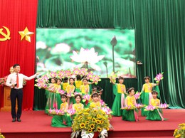 Xã Hòa Lạc tuyên dương khen thưởng, tặng quà thiếu nhi cho hơn 140 học sinh tiêu biểu năm học 2025 – 2026

