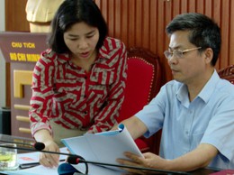 Ban tổ chức cuộc thi chính luận bảo vệ nền tảng tư tưởng của Đảng lần thứ Sáu xã Chuyên Mỹ chấm lựa chọn 10 tác phẩm gửi tham gia cuộc thi cấp thành phố