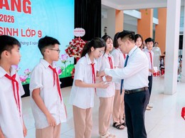 Phúc Thọ: Các đồng chí lãnh đạo xã Phúc Thọ dự lễ bế giảng năm học 2025 – 2026 tại các trường THCS trên địa bàn