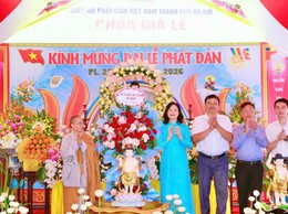 Ban Thường trực Ủy ban MTTQ Việt Nam xã Ô Diên thăm, chúc mừng Đại lễ Phật đản năm 2026