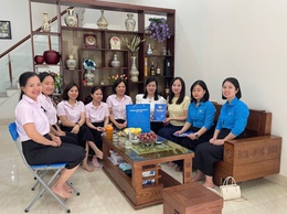 Phường Yên Sở thăm, tặng quà cho đoàn viên, người lao động bị tai nạn lao động, bệnh nghề nghiệp