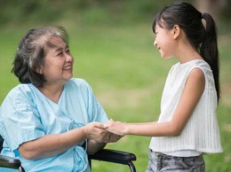 Chăm sóc sức khỏe người cao tuổi và người mắc bệnh mạn tính trong mùa hè