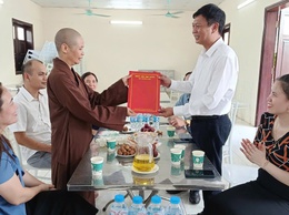 Đoàn công tác xã Thiên Lộc thăm, tặng quà 4 chùa trên địa bàn nhân dịp Đại lễ Phật đản Phật lịch 2570 – Dương lịch 2026