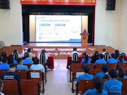 Sinh viên Trường Đại học Thủ đô Hà Nội tham gia thực hành dịch vụ công trực tuyến, lan tỏa tinh thần “Thanh niên số” vì cộng đồng