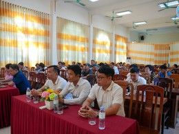 UBND XÃ HƯNG ĐẠO TỔ CHỨC HỘI NGHỊ TRIỂN KHAI CHÍNH SÁCH PHÁT TRIỂN NÔNG NGHIỆP THEO NGHỊ QUYẾT SỐ 53/2025/NQ-HĐND THÀNH PHỐ