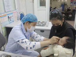 Hà Nội triển khai chiến dịch cho trẻ uống Vitamin A