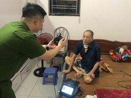 Công an xã Thư Lâm lan tỏa hình ảnh đẹp vì Nhân dân phục vụ qua hoạt động cấp Căn cước tại nhà