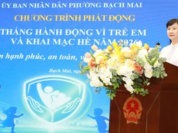 Phường Bạch Mai tặng 101 suất quà cho trẻ có hoàn cảnh khó khăn dịp 1-6