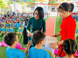 Phúc Thọ: Lãnh đạo xã dự lễ bế giảng năm học 2025 – 2026 tại các trường Tiểu học, Mầm non trên địa bàn