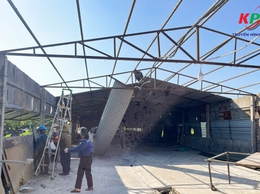 UBND xã Kiều Phú ra quân thực hiện Quyết định cưỡng chế vi phạm đất đai, trật tự xây dựng trên bàn.