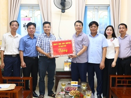 Lãnh đạo xã Thạch Thất thăm, động viên các điểm thi vào lớp 10 THPT năm học 2026 – 2027