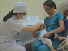 Hãy cho trẻ trong độ tuổi đi uống Vitamin A liều cao và thực hiện chăm sóc dinh dưỡng đúng cách để góp phần nâng cao tầm vóc, trí tuệ và sức khỏe cho trẻ