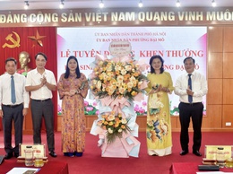 Tuyên dương, khen thưởng học sinh giỏi tiêu biểu năm học 2025 – 2026