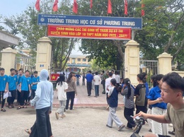 HƠN 1.000 THÍ SINH THANH OAI TỰ TIN LÀM THỦ TỤC, SẴN SÀNG BƯỚC VÀO 