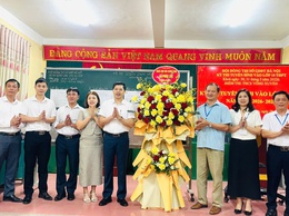UBND xã thành lập các Đoàn thăm, chúc mừng và tặng quà các Điểm thi vào lớp 10 THPT năm học 2026–2027