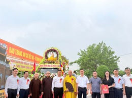CÁC ĐỒNG CHÍ LÃNH ĐẠO XÃ DÂN HOÀ DÂNG HƯƠNG, CHÚC MỪNG ĐẠI LỄ PHẬT ĐẢN PHẬT LỊCH 2570, DƯƠNG LỊCH 2026 TẠI CHÙA VŨ LĂNG