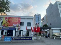 Phường Yên Hòa đẩy mạnh công tác trang trí trực quan, tuyên truyền chào mừng kỷ niệm ngày Giải phóng miền Nam (30/4) và Quốc tế Lao động (01/5)
