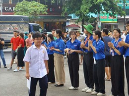 Tuổi trẻ xã Gia Lâm đồng hành cùng sĩ tử trong Kỳ thi tuyển sinh vào lớp 10