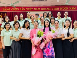 TRƯỜNG MẦM NON HOA MAI TỔ CHỨC LỄ KẾT NẠP ĐẢNG VIÊN MỚI