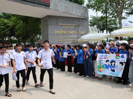 Xã Tiến Thắng: Không khí nghiêm túc, an toàn trong ngày thi đầu tiên tuyển sinh vào lớp 10 tại điểm thi Trường THPT Tự Lập