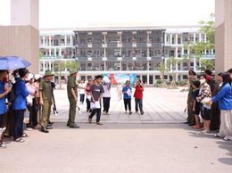 Thí sinh tự tin hoàn thành môn Ngữ văn trong ngày thi đầu tiên