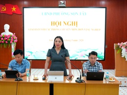SƠN TÂY HỌP GIAO BAN THƯỜNG TRỰC UBND PHƯỜNG VỚI CÁC PHÒNG CHUYÊN MÔN, ĐƠN VỊ TRỰC THUỘC