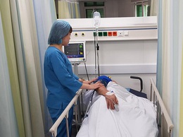 Quan tâm đến đội ngũ điều dưỡng, nâng cao chất lượng chăm sóc người bệnh