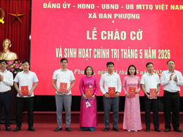 Lễ chào cờ và sinh hoạt chính trị tháng 5.