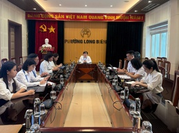 Làm việc với bộ phận Tổng hợp - Văn phòng HĐND & UBND phường Long Biên