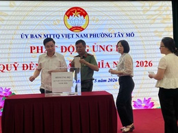 Phường Tây Mỗ tổ chức lễ chào cờ tháng 05 và phát động ủng hộ Quỹ 
