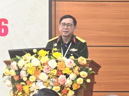 Kiên định mục tiêu, giữ vững trận địa tư tưởng, phát huy phẩm chất 