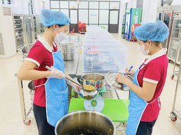 Đại Xuyên: nhiều trường học siết chặt kiểm soát an toàn thực phẩm trong bữa ăn bán trú